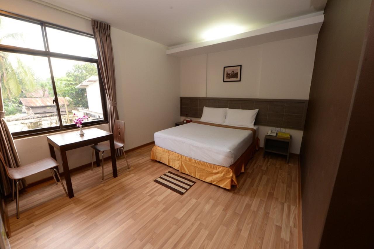 Min Nandar Garden Hotel Thanlyin Ngoại thất bức ảnh