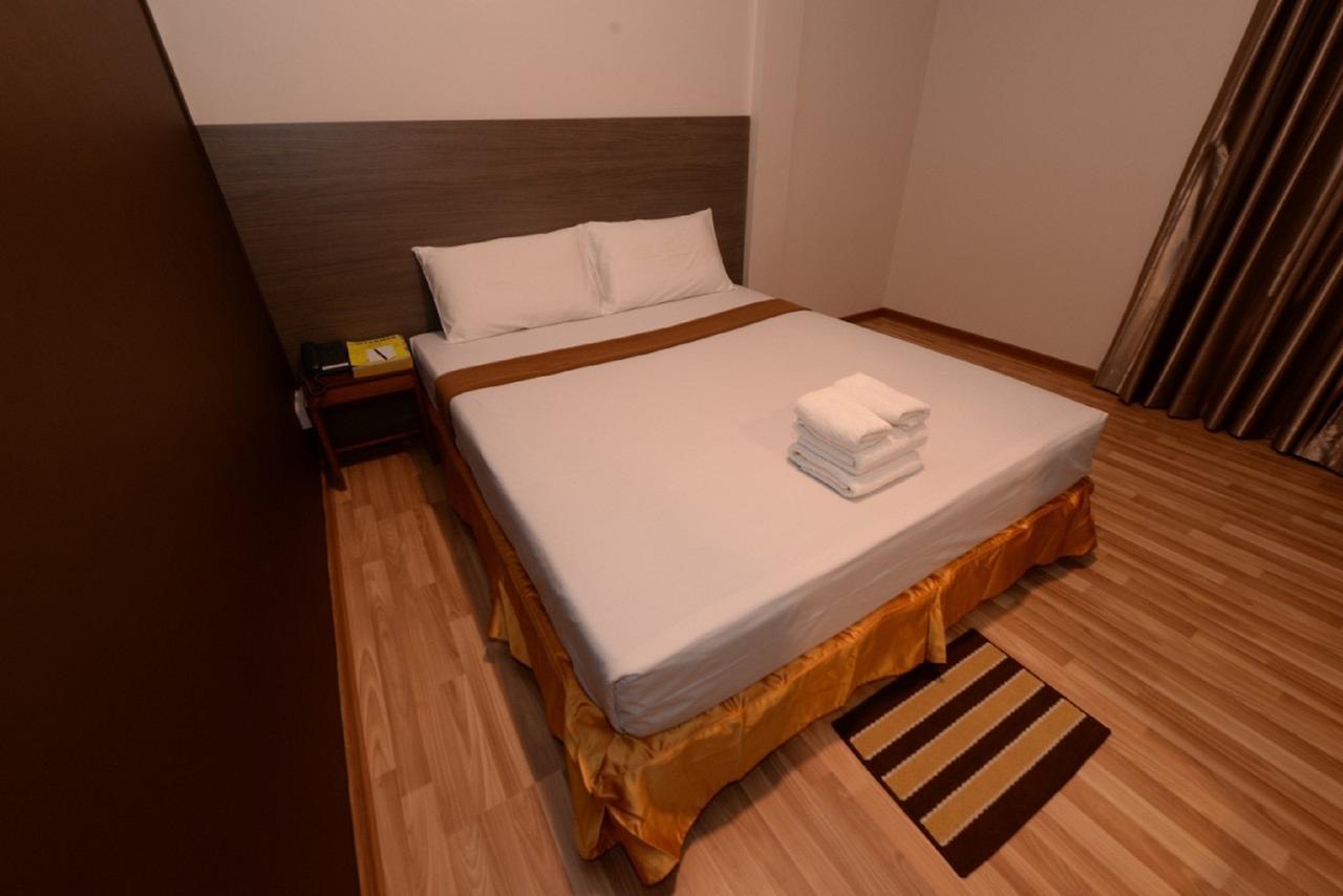 Min Nandar Garden Hotel Thanlyin Ngoại thất bức ảnh